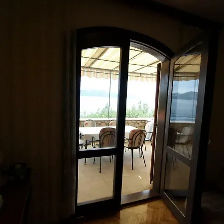 Mirta By Interhome Vikendica