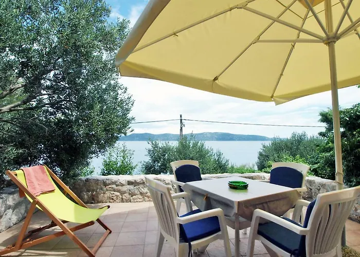 Mirta By Interhome Vikendica